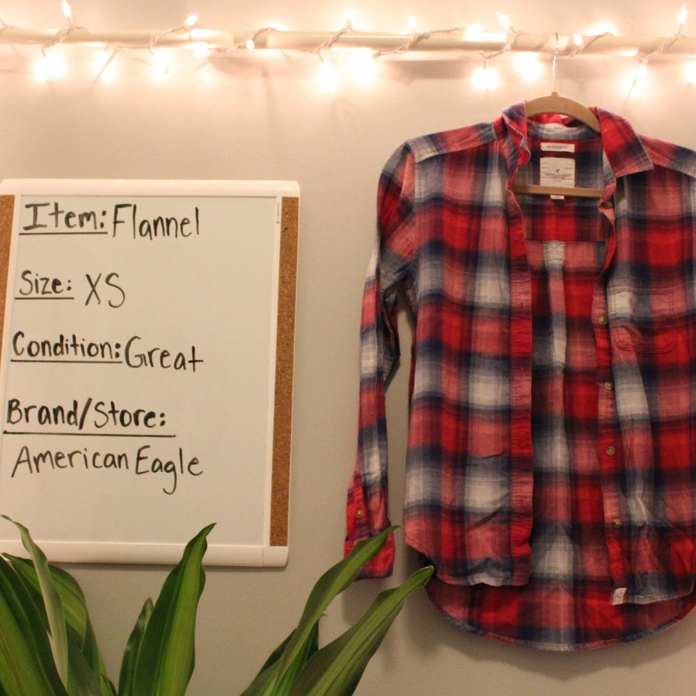 American Eagle Long Sleeve Button Down